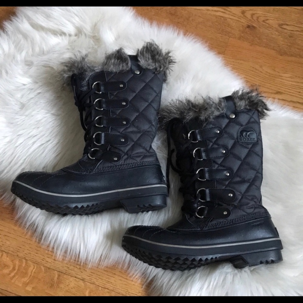 Sorel Snow Boots NEW Size 8